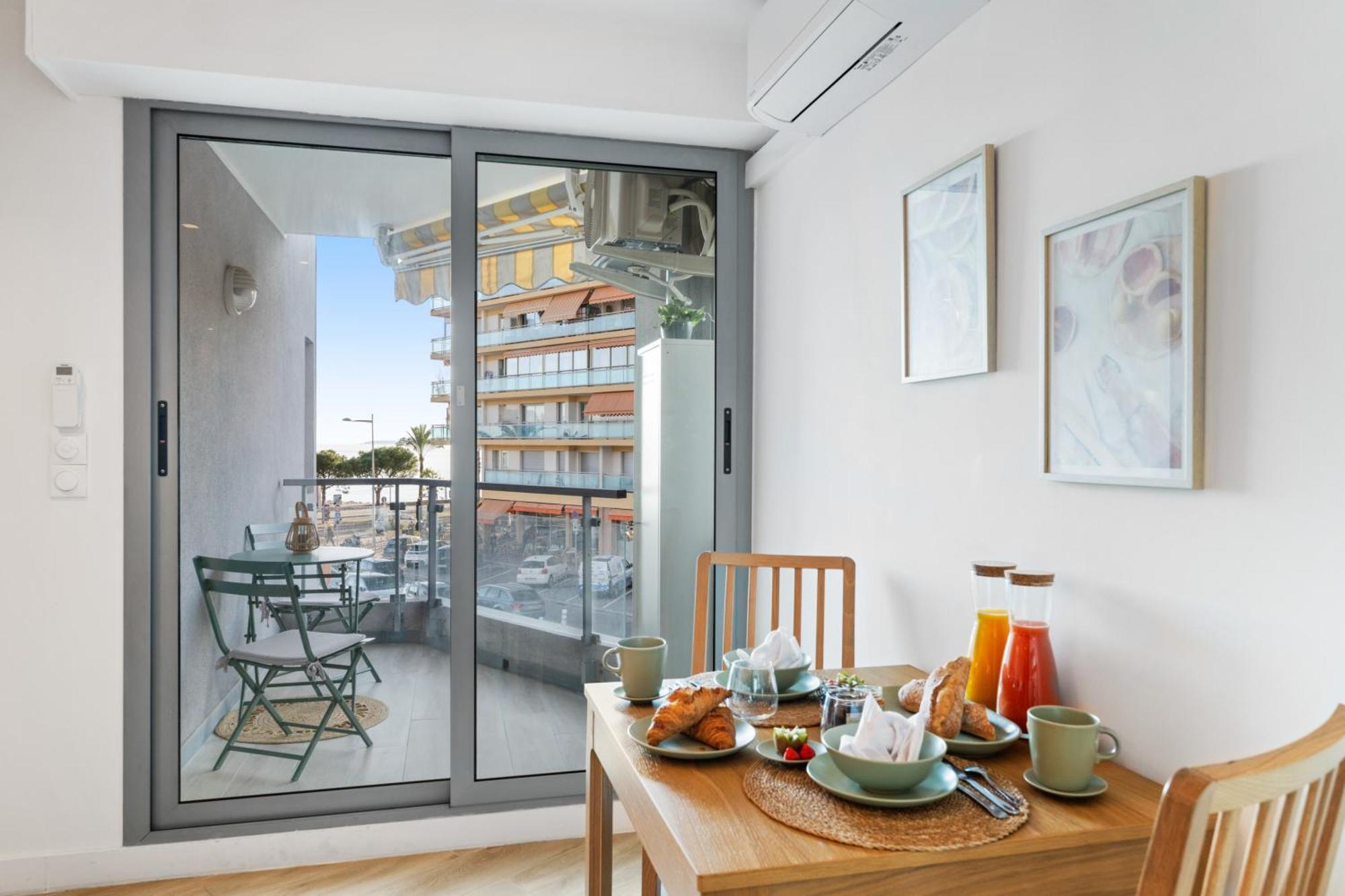 Appartement Bord De Mer « La Petite Ma-Line » Cagnes-sur-Mer Dış mekan fotoğraf
